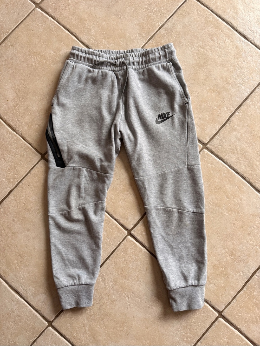 Nike Tech Fleece Kids' Gray Jogger Pants - Picture 1 of 4